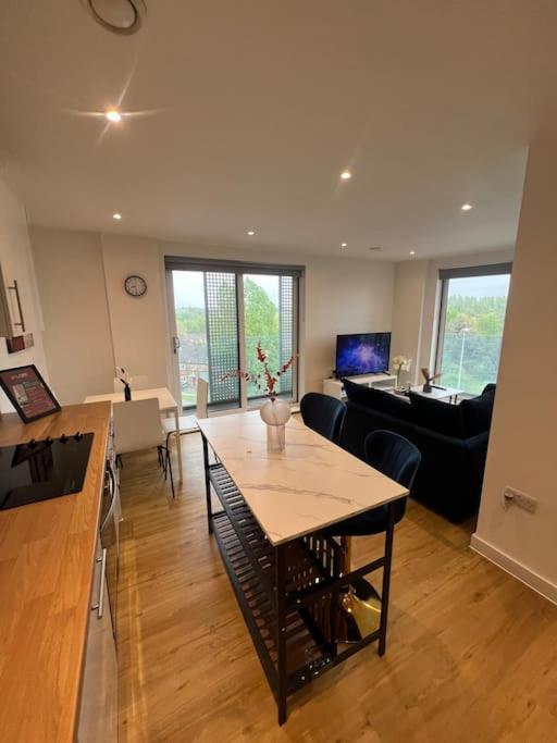 2 Bed Corner Apartment With Gym Mánchester Exterior foto