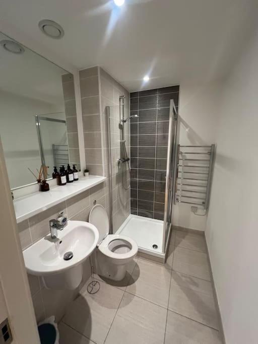 2 Bed Corner Apartment With Gym Mánchester Exterior foto